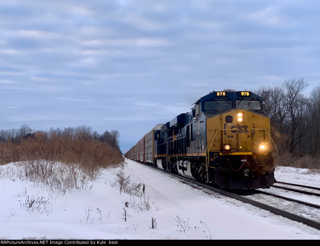 CSX 976 on Q264 